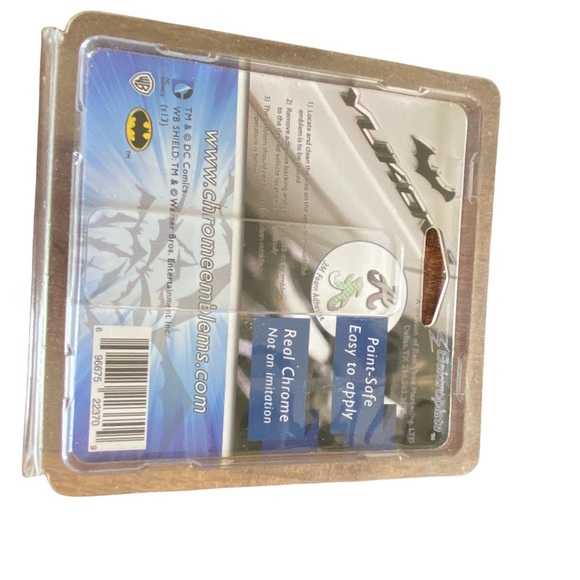 {Batman} Bundle pack- drawstring bag, chrome car decal and Lanyard nwt - Picture 7 of 8